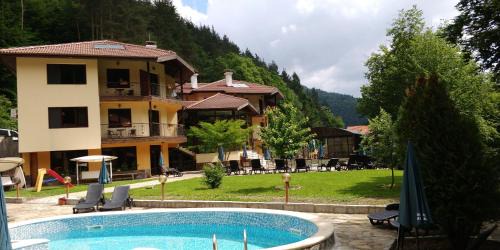 Troyan Hotel | Galaxy Hotel