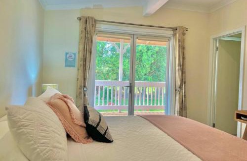 Marengo Apartment | Galbraith Beach Studios - Studio 2