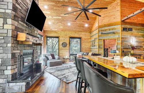 Galena House | Galena Cabin on 20 Acres 5 Mi to Downtown!