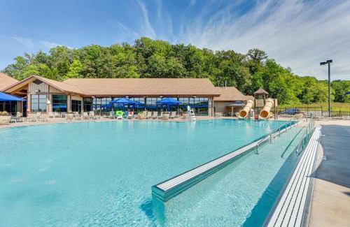The Galena Territory House | Galena Townhome with Deck and Community Perks!