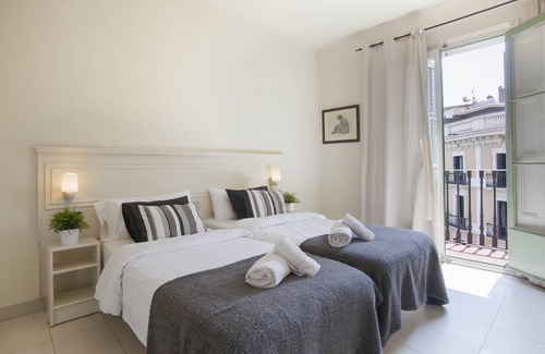 Dreta de l'Eixample Apartment | Galeria Gaudi 0