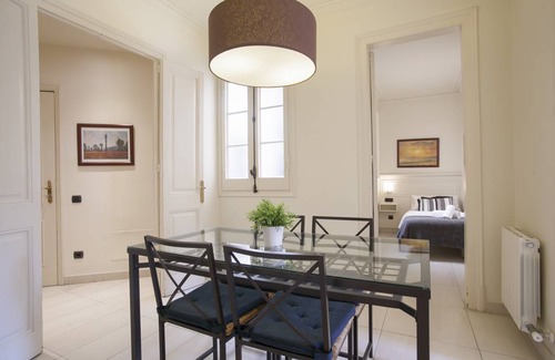 Dreta de l'Eixample Apartment | Galeria Gaudi 0