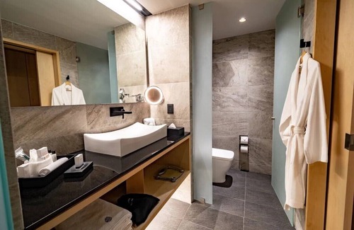 San Jeronimo Lidice Hotel | Galeria Plaza San Jeronimo - Junior Suite, 1 King Bed