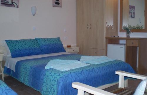 Ios Town Apartment | Galini Pension