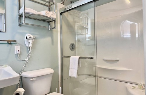 Hulls Cove Hotel | Gallagher's Travels Room Fourteen (Double Queen)