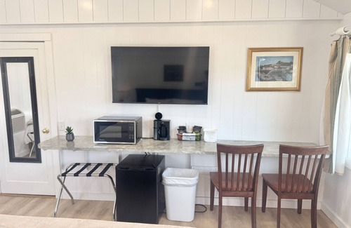 Hulls Cove Hotel | Gallagher's Travels Room Four (King and Twin)