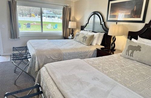 Hulls Cove Hotel | Gallagher's Travels Room Six (Double Queen)
