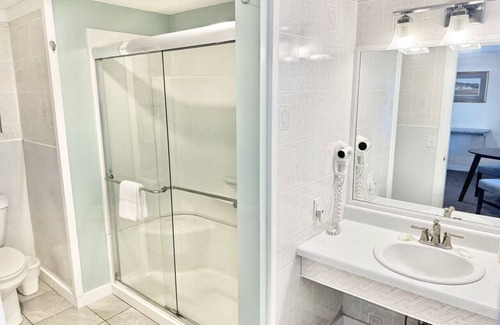 Hulls Cove Hotel | Gallagher's Travels Room Eight (King)