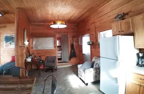 Bozeman Cabin | Gallatin River Cabin between Bozeman and Big Sky.