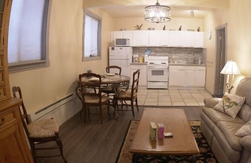 Big Sky Apartment | Gallatin River Access- 15 minutes from skiing Big Sky