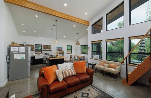 Bozeman House | Gallatin River Access, Fly Fishing, Fire Pit
