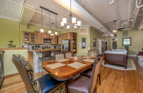 Downtown Asheville Condo | Gallery at 35 Patton