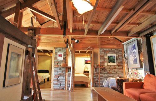 Higashikawa House | Gallery Stay Kitashajin