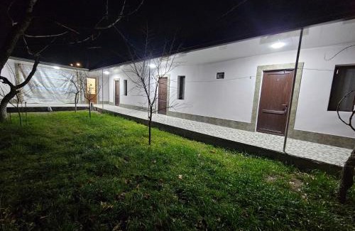 Parakar Hotel | Galstyans Home Zvartnots Airport