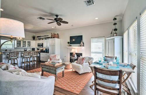 Pirates Beach West House | Galveston Beach Retreat House - Walk to Beach