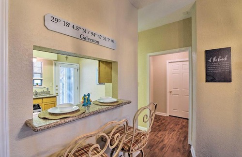 Galveston Apartment | Galveston East End Condo with Pool Less Than 1 Mi to Beach!