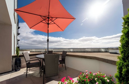 Galway Apartment | Galway City Center Claddagh Galway Bay Views