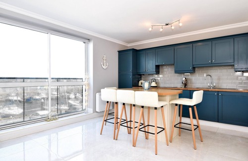 Galway City Centre Condo | Galway district harbor views
