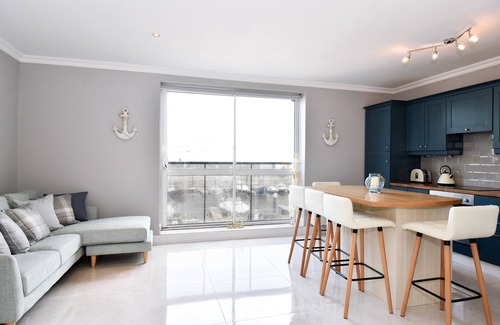 Galway City Centre Condo | Galway district harbor views