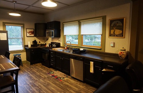 Sardis Cottage | Game day availability! Oxford , Sardis lake 1 mile off I-55
