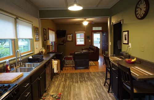 Sardis Cottage | Game day availability! Oxford , Sardis lake 1 mile off I-55