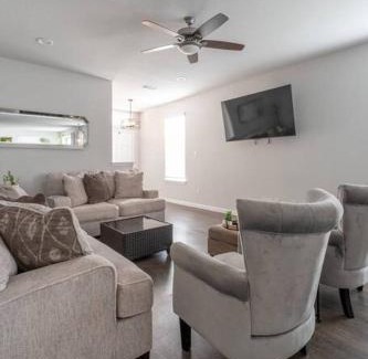 College Station House | Game Day Central- 4 miles from Kyle Field