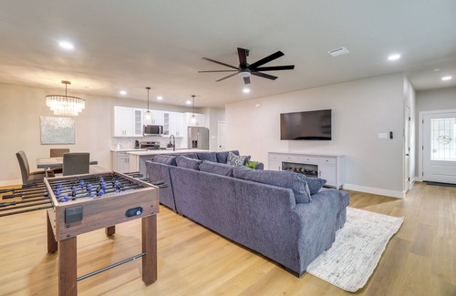 Central Arlington House | Game-Day Getaway < 1 Mi to AT&T Stadium