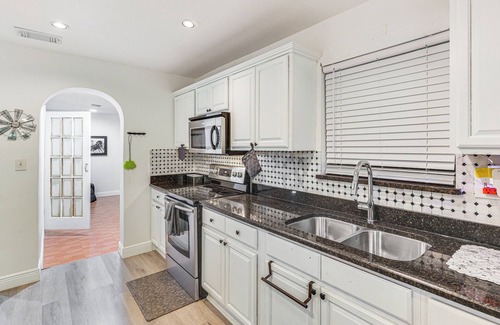 Miami Gardens House | Game Day Made Easy: Home 3 Mi to Hard Rock Stadium