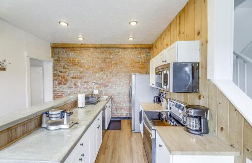 East Price Hill House | Game Days, Grubs and More Updated Cincinnati Home!