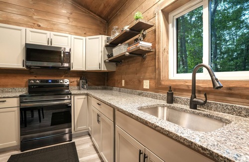McArthur Cabin | Game Haven | Hocking Hills