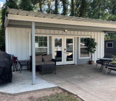 Montgomery House | Game Junction