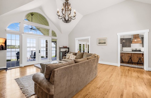Lake Norman of Catawba House | Game Room, 2 King Suites, Huge Porch, Kayaks, Lake