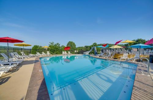 Hollister House | Game Room and Hot Tub Spacious Retreat in Hollister