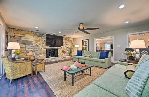 Bearss Plaza House | Game Room and Pool Huge Lutz Family Retreat