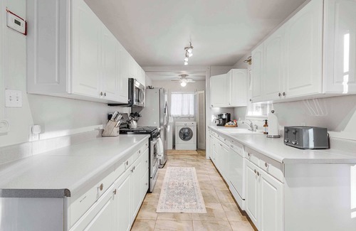 Paso Robles House | Game room & Fire Pit|Short Walk to Downtown!