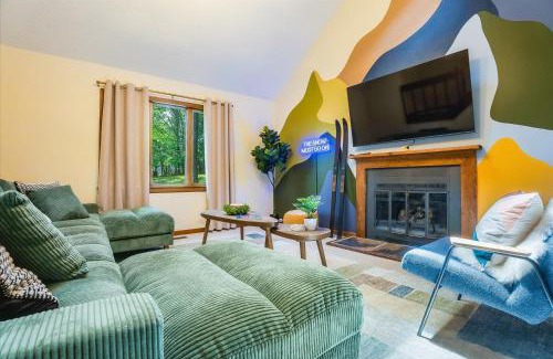 Massanutten House | Game Room Hot Tub Mins to Slopes Fire Pit