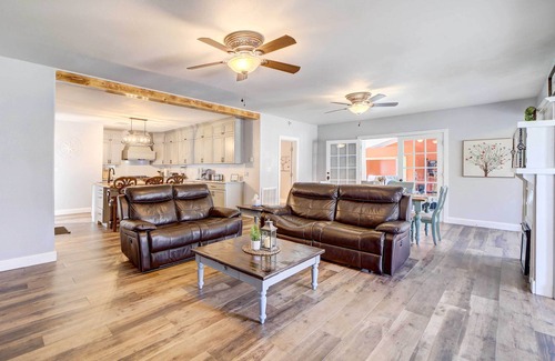 Afton House | Game Room + Large Backyard: Afton Home!