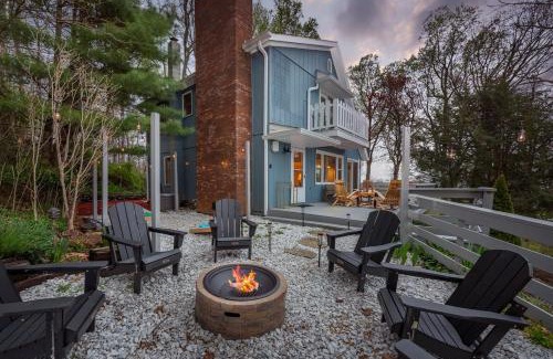 Royal Pines House | Game Room & Mini Golf Hot Tub Fire Pit