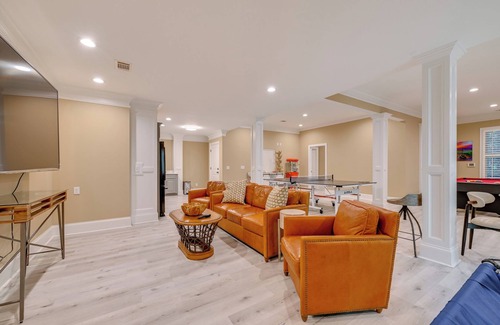 Denver Cottage | Game Room + Patio: Luxe Retreat Near Lake Norman!