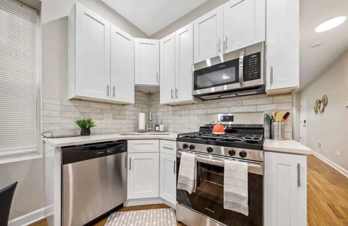 Berwyn Apartment | Game Room & Patio w/BBQ Grill | LCP Collection