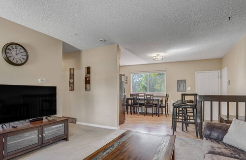 Southeast Colorado Springs House | Game Room | Pet Friendly | 5 miles Downtown!