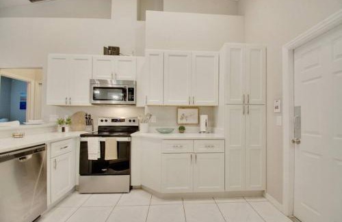 Palm Harbor House | Game room ,Saltwater ,pool Spa - Tropical Oasis!