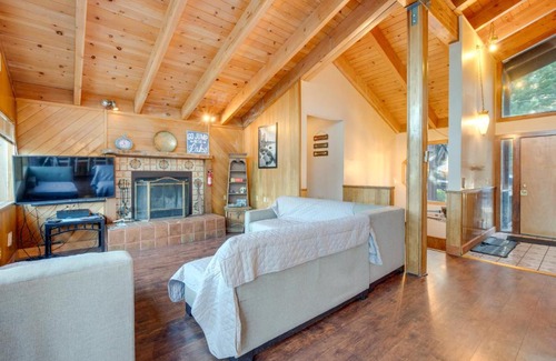 Pioneer Trail House | Game Rooms, Sauna and Decks South Lake Tahoe Home