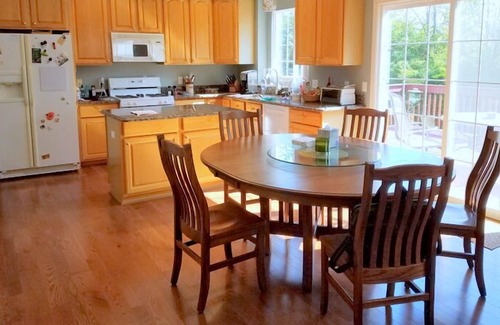 Bryant Pattengill West House | Gameday Casual Living for 12+ Five Star Listing