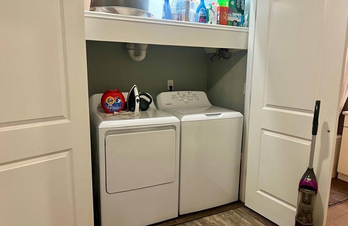 Tuscaloosa Condo | Gameday condo - easy walk to Bryant Denny Stadium, Campus and The Strip