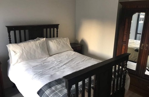 Inishmacatreer Cabin | Gamekeepers Lodge, Cong