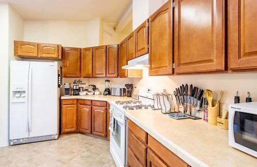 Mariposa County House | GameRoom*HomeTheater*EV Charger*Fire pitw/Mtn View