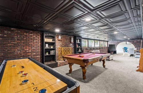 Blue Springs Villa | Games Room Bar Pool & HotTub Golf Course Views