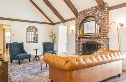 Blue Springs Villa | Games Room Bar Pool & HotTub Golf Course Views
