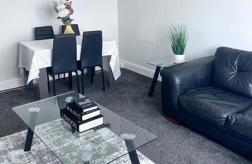 Harlow Apartment | Gana 1 Bedroom Apartment